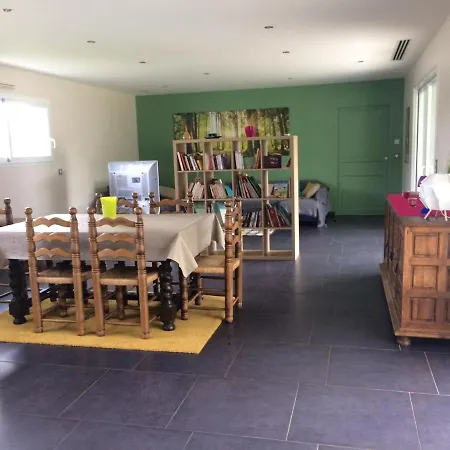 בית נופש Maison De 4 Chambres A Arcangues Avec Magnifique Vue Sur La Montagne Piscine Privee Jardin Clos A 15 Km De La Plage *