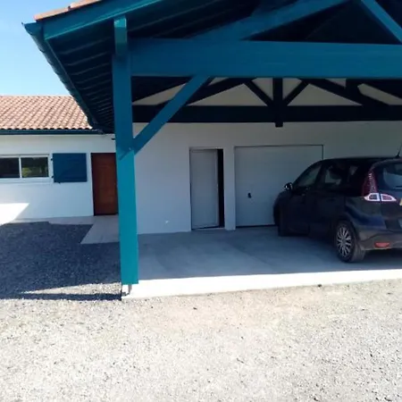 בית נופש Maison De 4 Chambres A Arcangues Avec Magnifique Vue Sur La Montagne Piscine Privee Jardin Clos A 15 Km De La Plage ארסנגואה